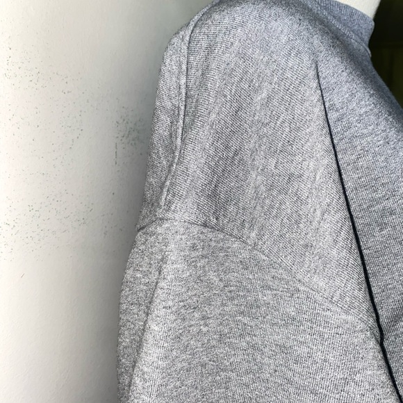 Maison Margiela cropped grey sweatshirt - Picture 5 of 11